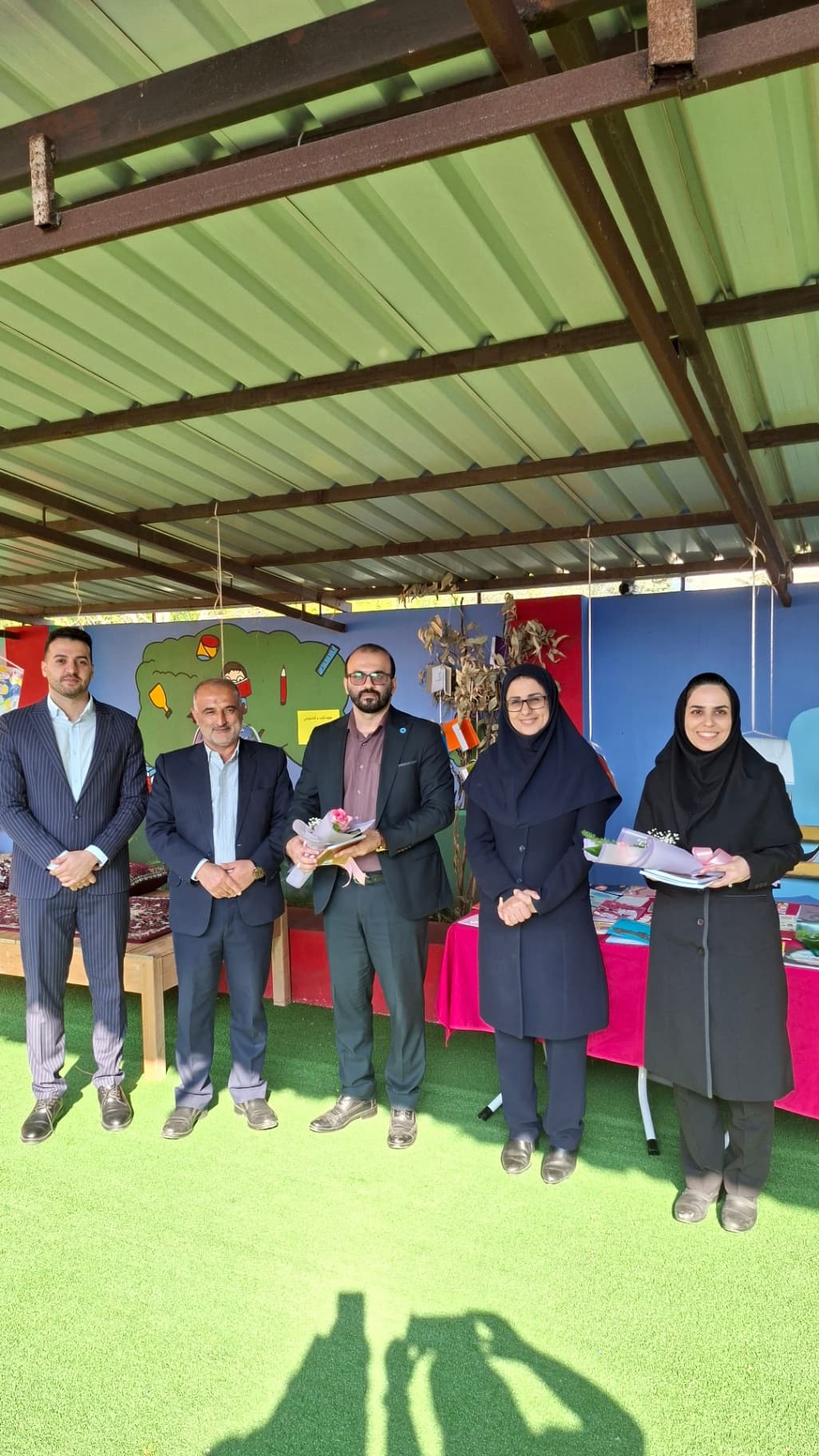 کارگاه پرلز همراه با کیوسک قصه خوانی